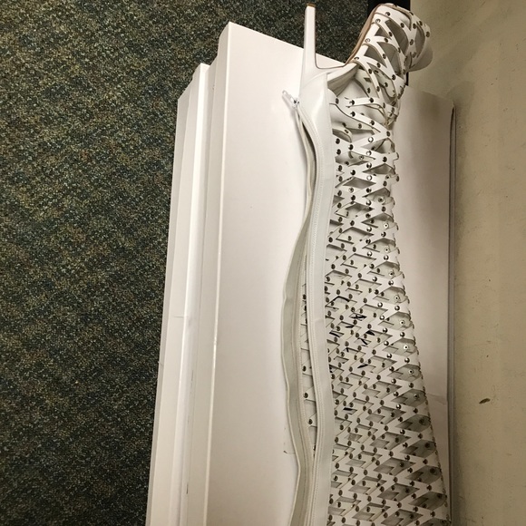 JefferyCampbell 100% leather white high heel boots - Picture 2 of 5